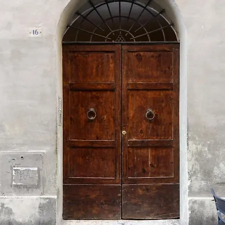 L'azure Di Siena