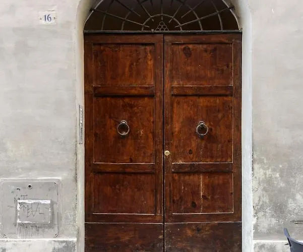 L'azure Di Siena